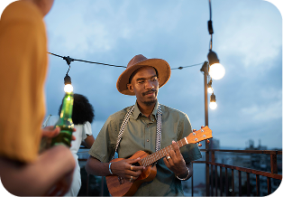 Musicien acoustique lors d'un événement